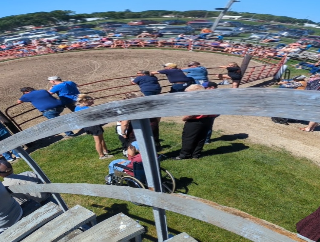 PXL_20220903_191833092.PANO